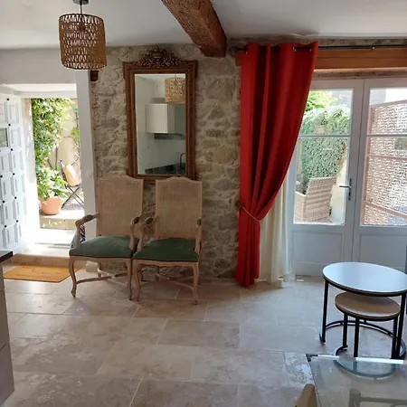 別荘 Le Logis Des Remparts A L'interieur De La Cite Medievale, Jardin Prive, Parking Inclus