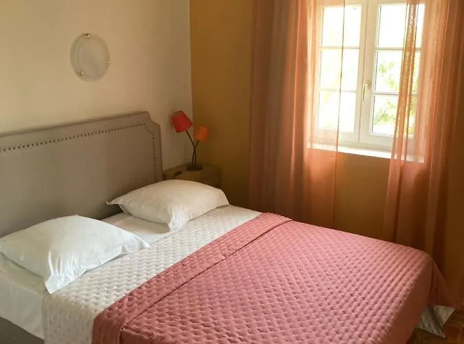 Le Logis Des Remparts A L'interieur De La Cite Medievale, Jardin Prive, Parking Inclus Semesterbostad Carcassonne