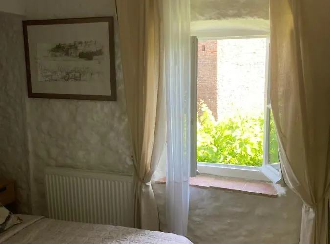 Le Logis Des Remparts A L'interieur De La Cite Medievale, Jardin Prive, Parking Inclus 카르카손